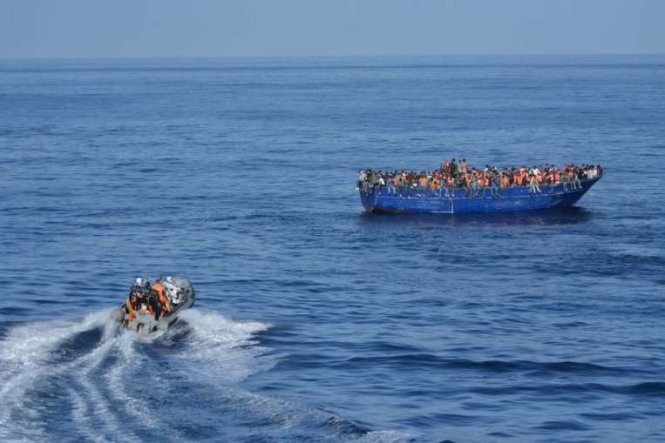 ВМС Италии: более 1,5 тыс. мигрантов спасены у берегов Ливии - ảnh 1